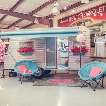 Lone Star Glamp Inn Warrenton Esterno foto