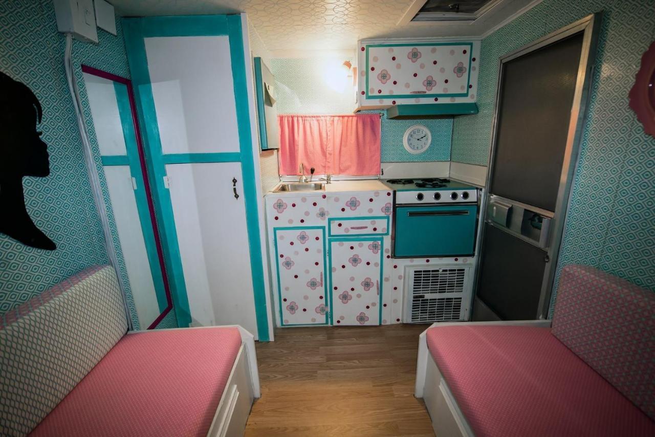 Lone Star Glamp Inn Warrenton Esterno foto
