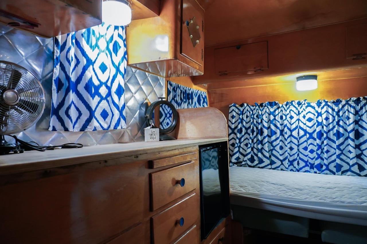 Lone Star Glamp Inn Warrenton Esterno foto