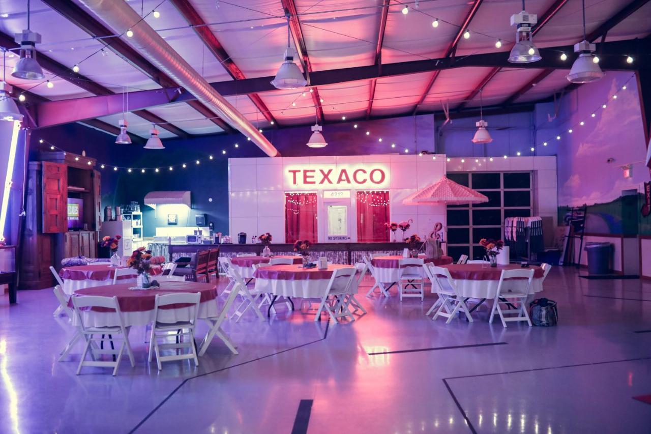 Lone Star Glamp Inn Warrenton Esterno foto