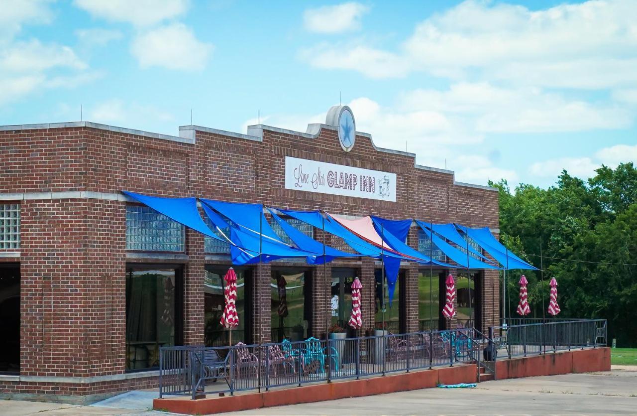 Lone Star Glamp Inn Warrenton Esterno foto
