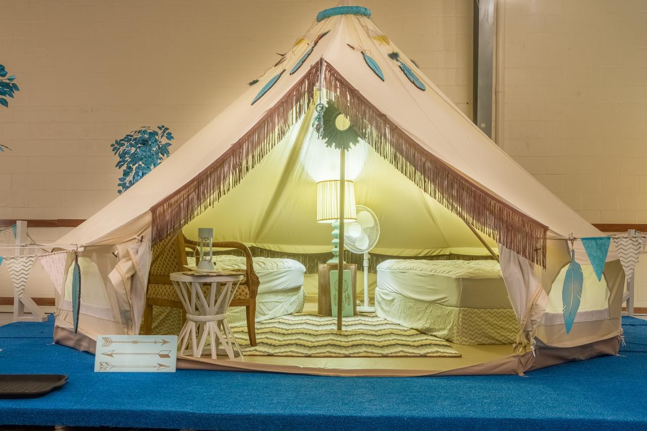 Lone Star Glamp Inn Warrenton Esterno foto