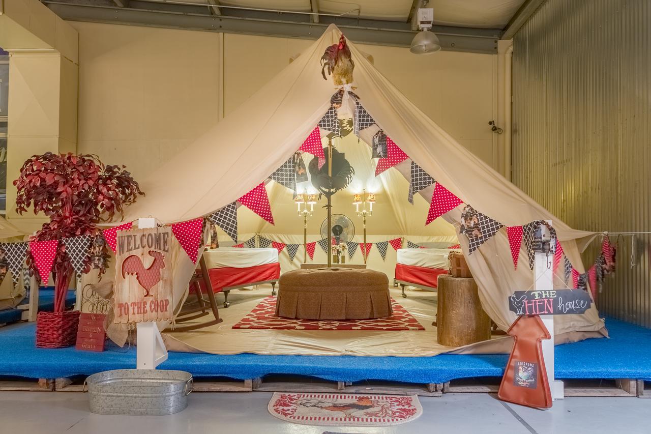 Lone Star Glamp Inn Warrenton Esterno foto