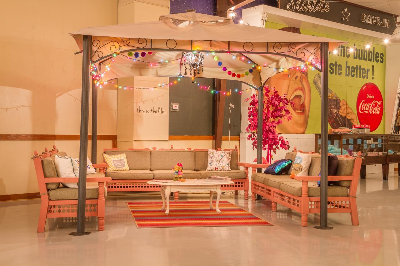 Lone Star Glamp Inn Warrenton Esterno foto